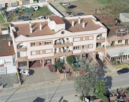 Edificio Canigó - Vista Aérea Frontal
