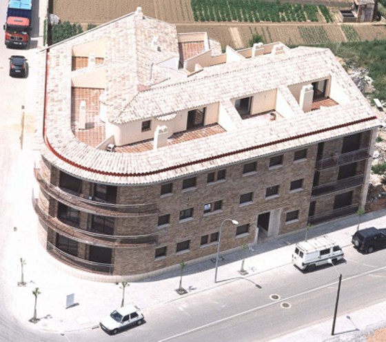 Les Gavarres II · Vista del edificio