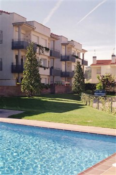 Les Guilleries - Piscina y Bloques Residenciales