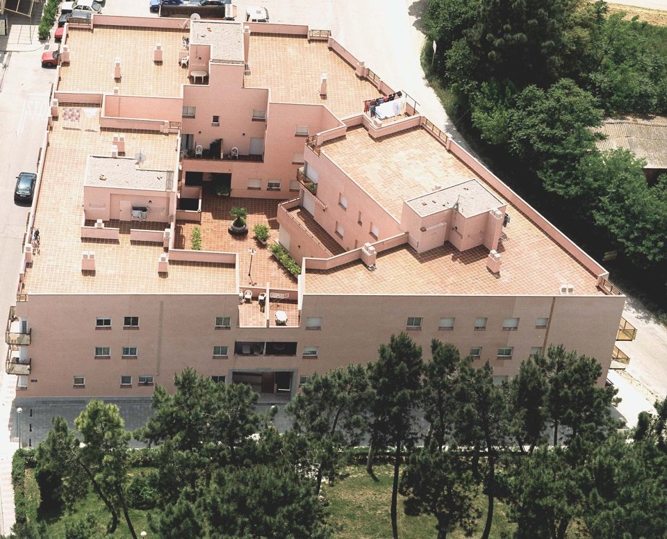 Romanyà · Vista aérea del edificio